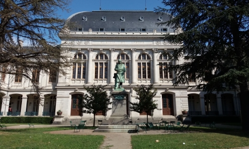 LYON 02