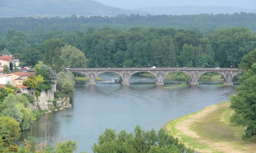 PONT DU CHATEAU
