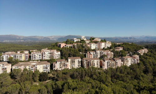 MOUGINS
